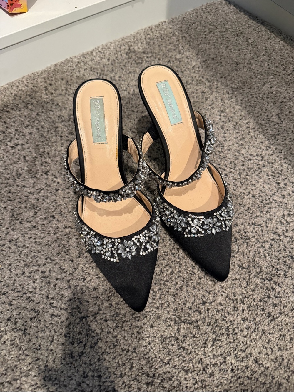 Betsy Johnson Elina Black Pointed Toe Mules - Picture 1 of 8